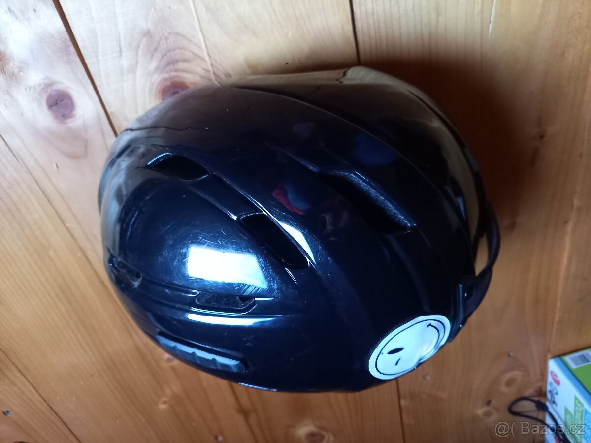 Dětská lyžařská a snowboardová helma XS