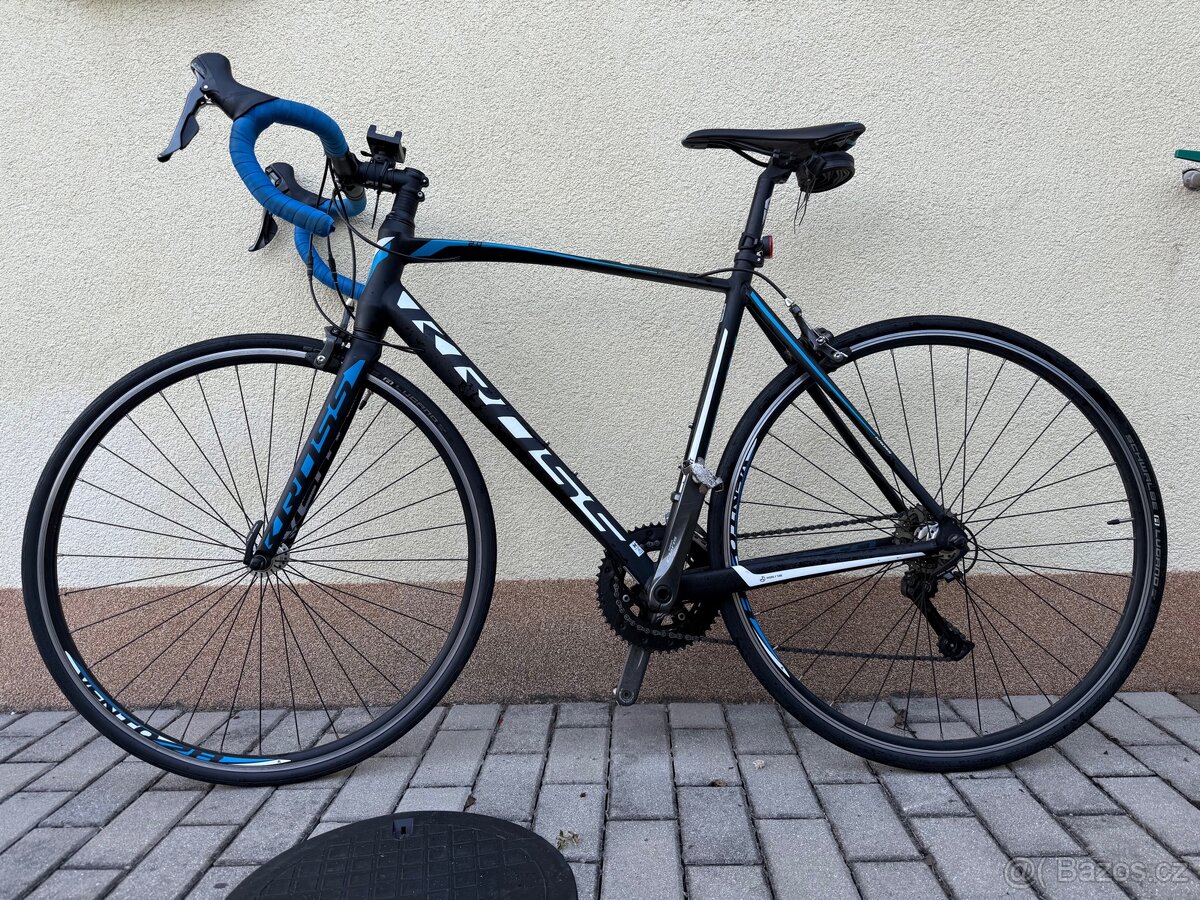 Silnicni kolo Cross Ventor