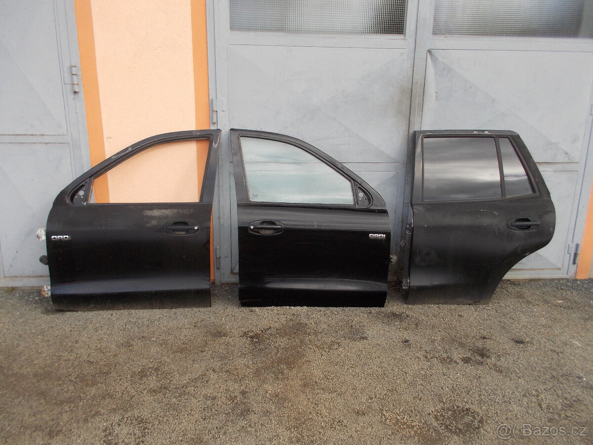 Dveře Hyundai Santa Fe model 2/01-2/06