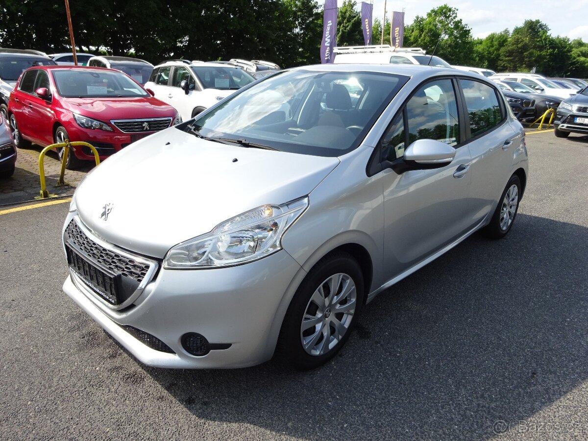 Peugeot 208 1,2 i, GARANCE KM
