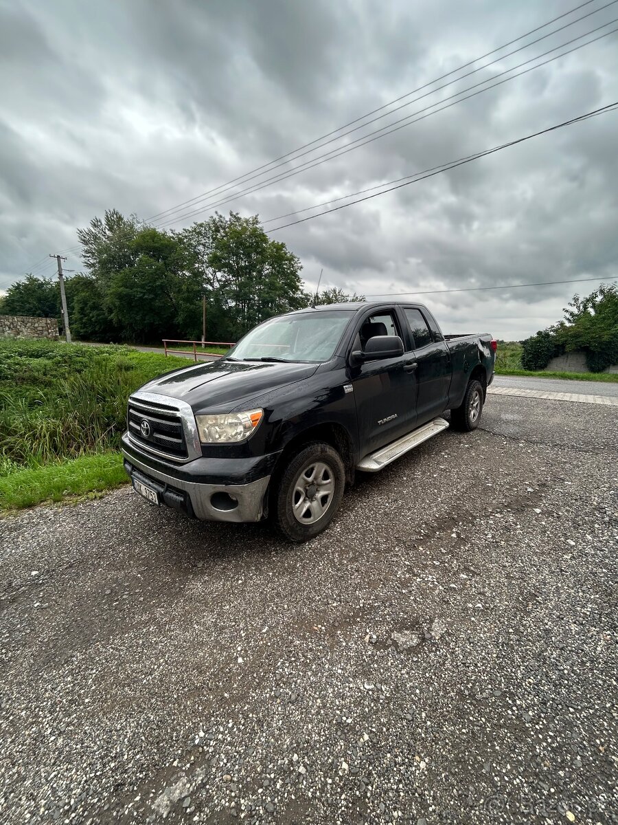 Toyota Tundra 4.6 v8