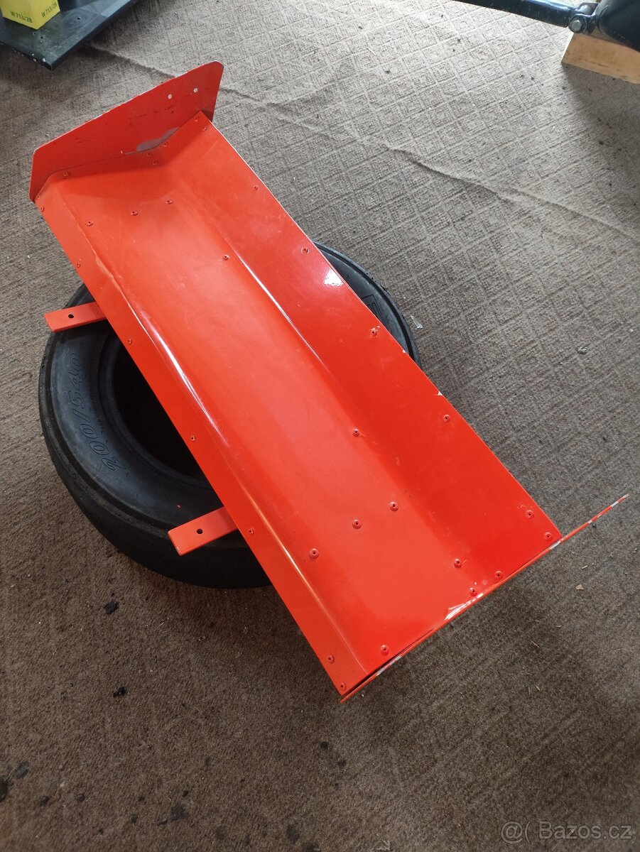 Zadní křídlo buggy