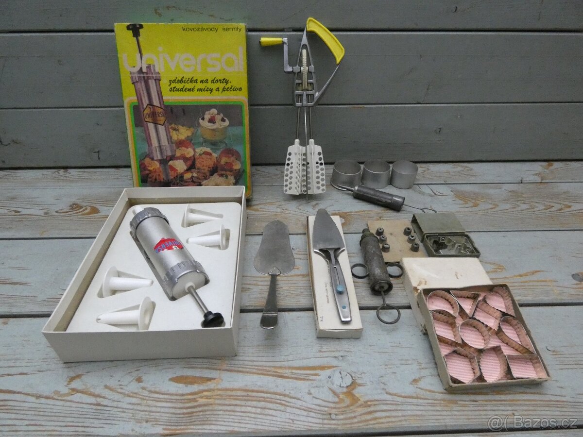 kuchyňské potřeby staré