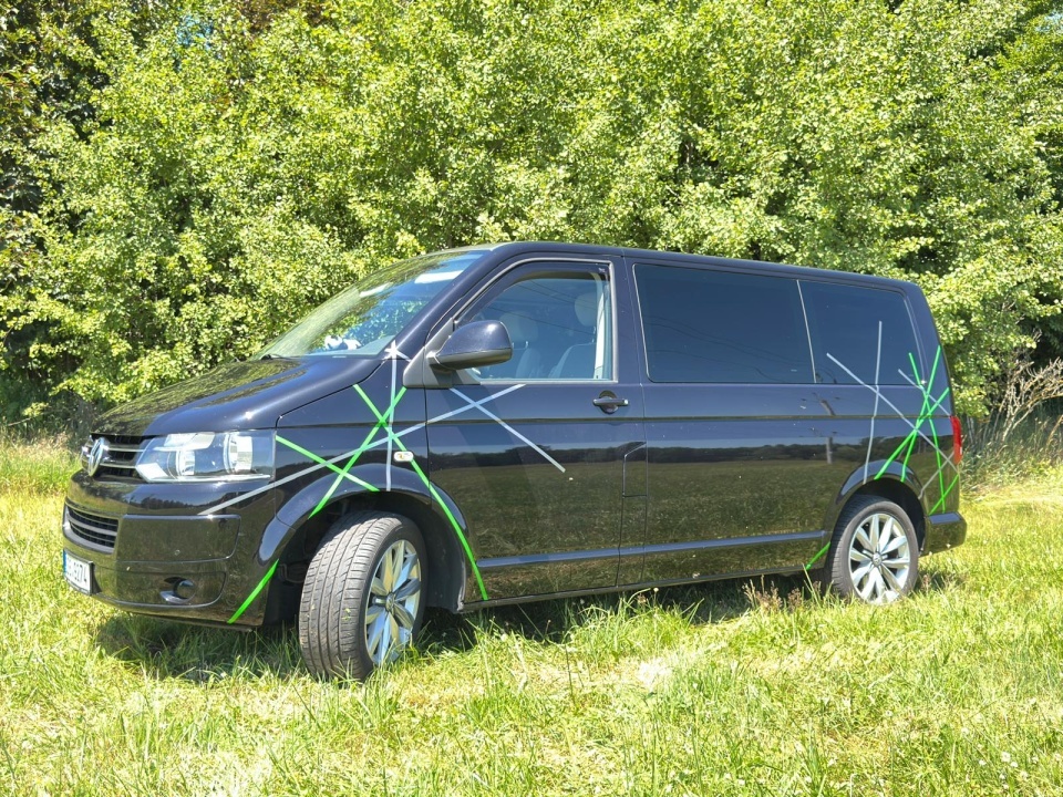 Volkswagen Caravelle s camping vestavbou