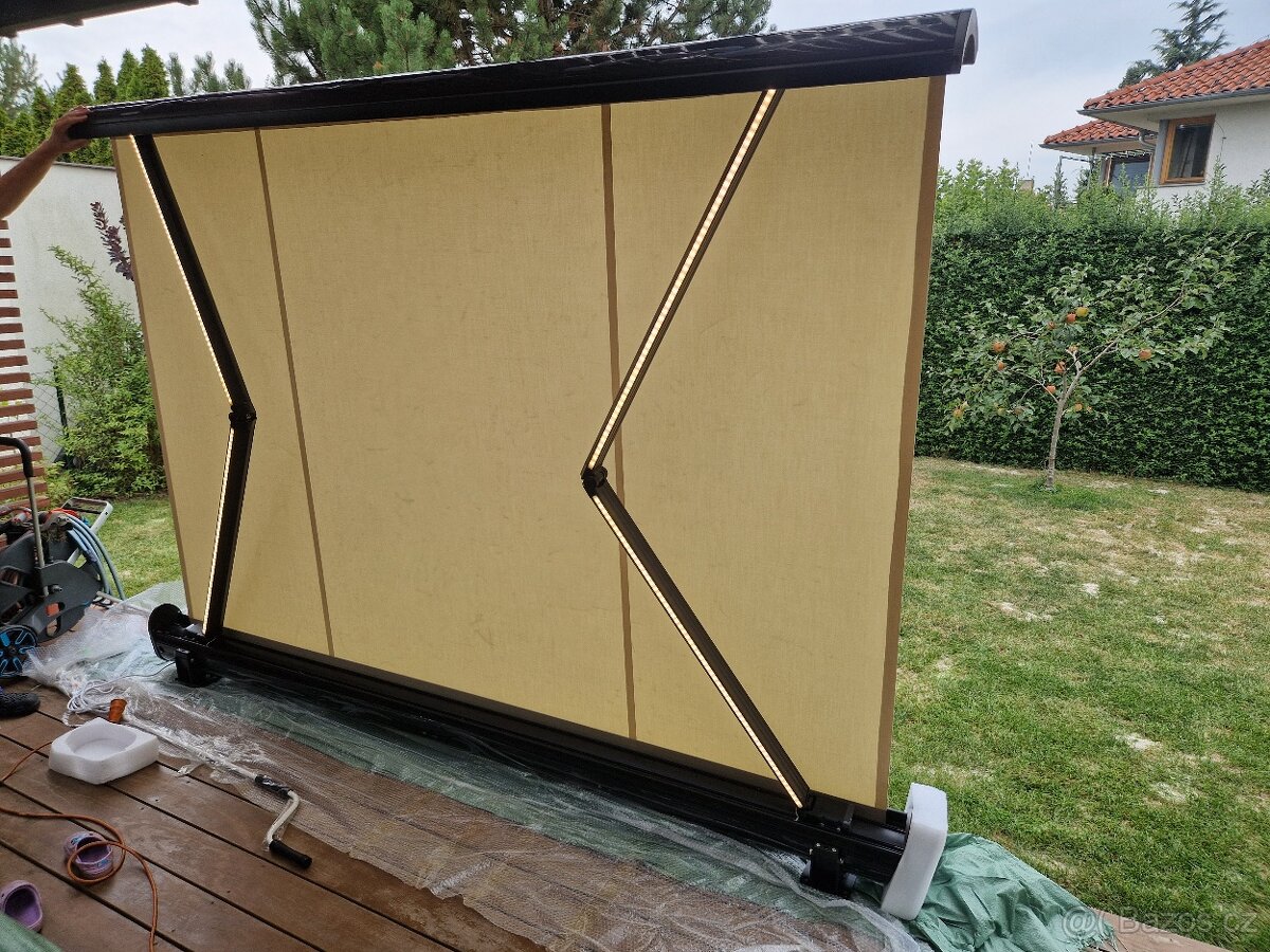 Kazetová markýza 2,8 x 2 m elektrická so svetlom