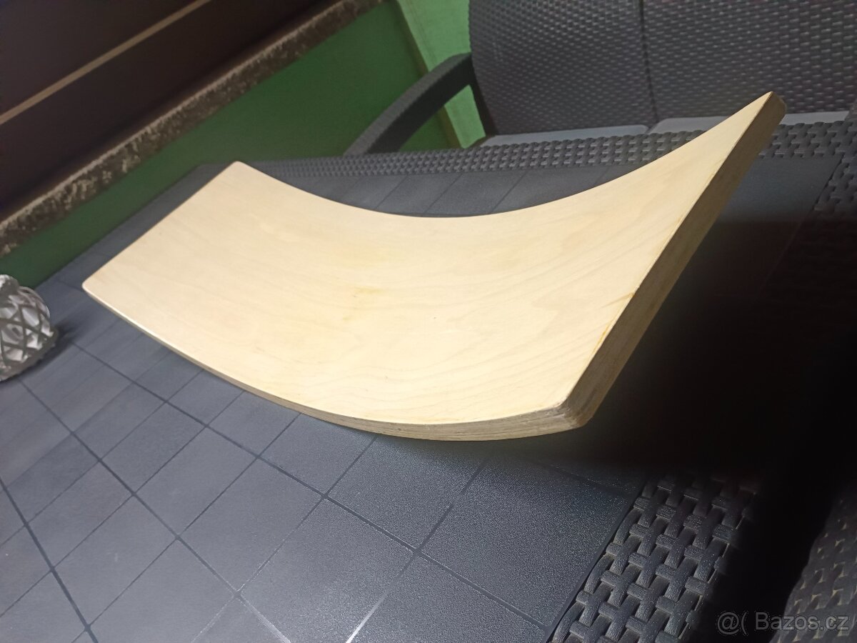 Dětská dřevěná balanční deska