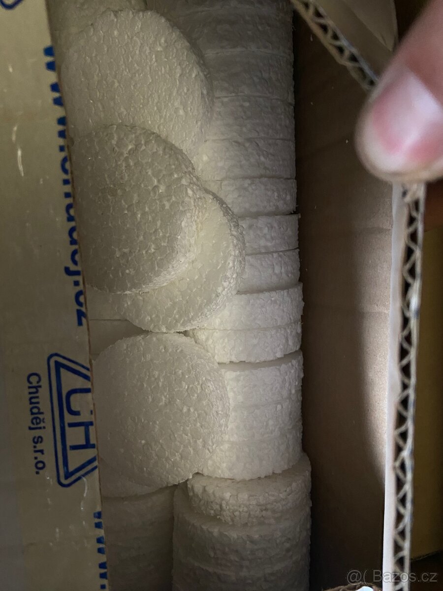 Polystyrenové záslepky 65mm