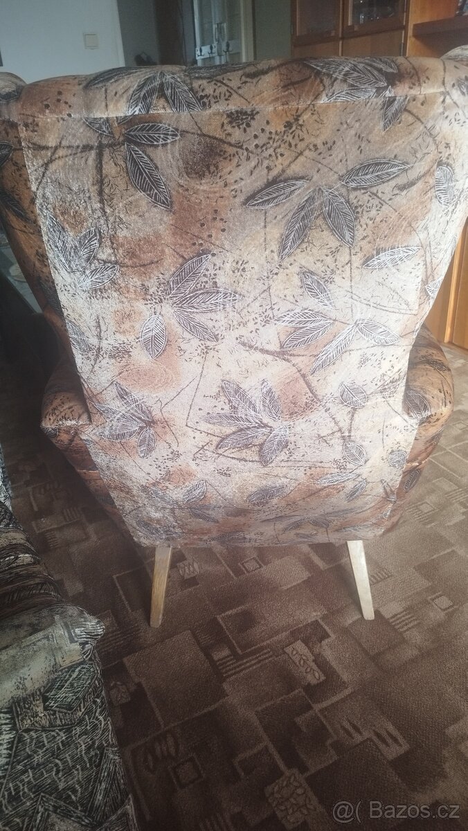 Ušák křeslo