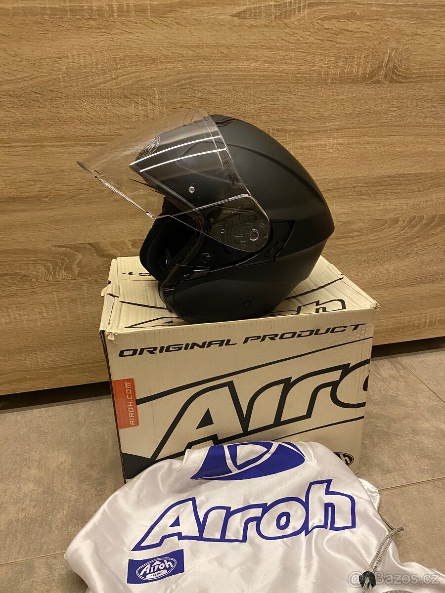 Otevřená helma na motorku AIROH, vel. XL