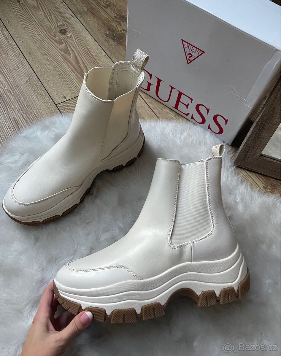 Nove dámské béžové chelsea boty Guess vel. 41