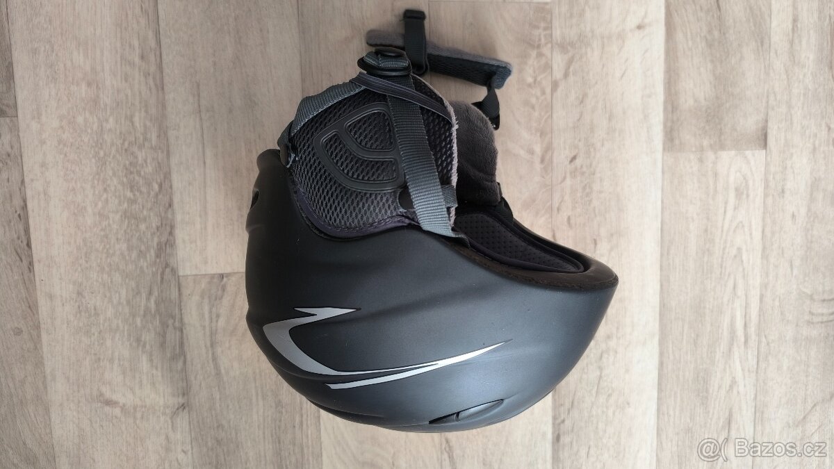 Dětská lyžařská přilba v dobrém stavu