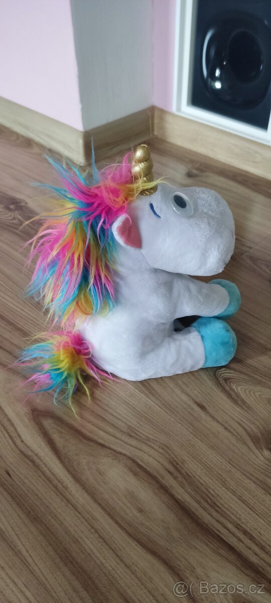 Interaktivní jednorožec Puffy