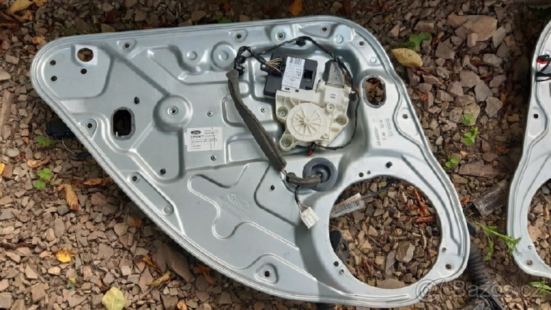 Sada zadních dveřních jednotek Ford Focus MK2