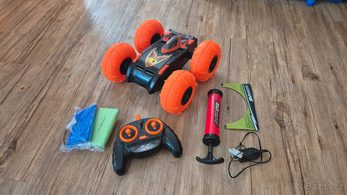 RC auto Extreme Stunt III Pro