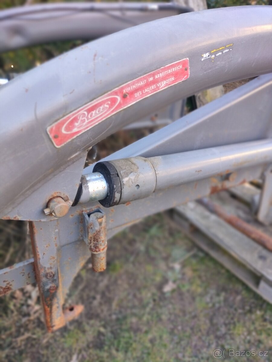 čelní nakladač BAAS 14 000kč