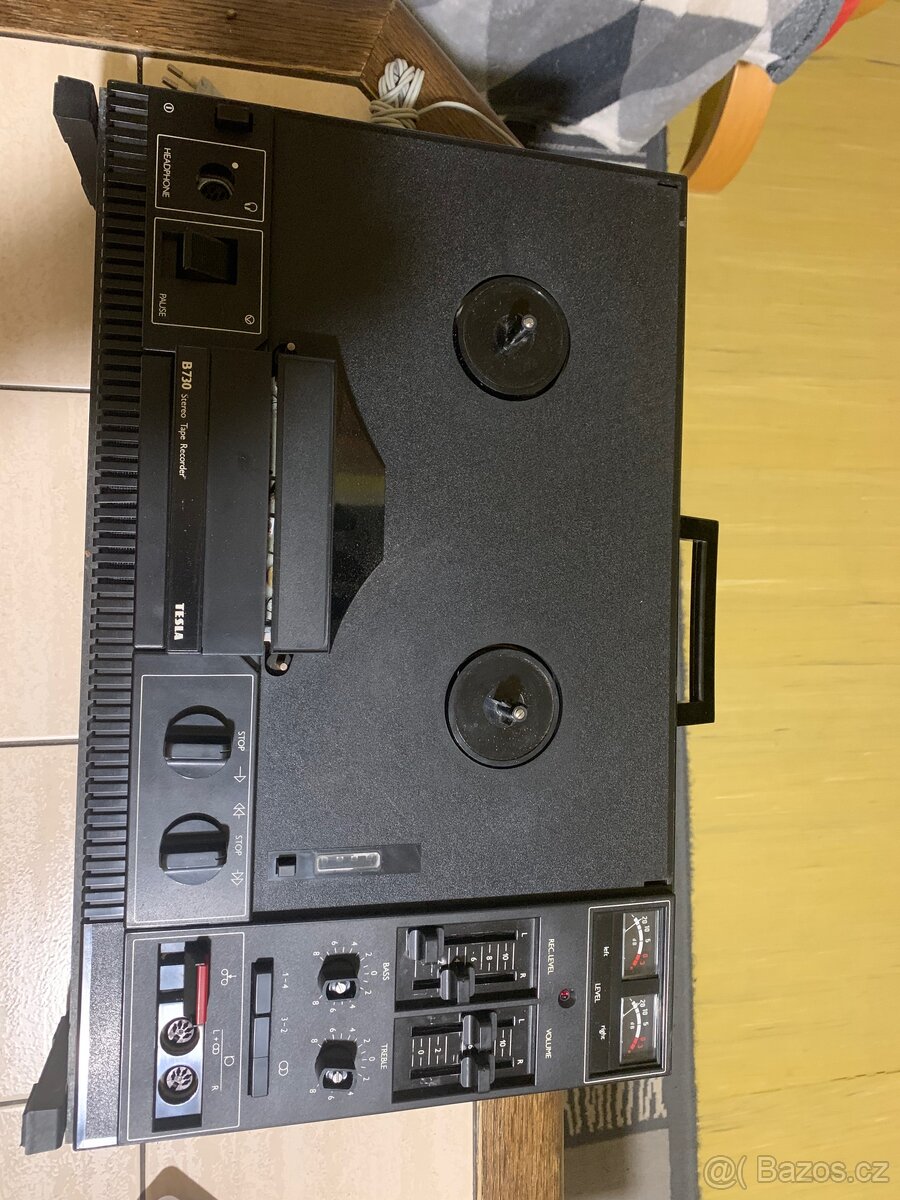 Magnetofon B730 stereo Tesla