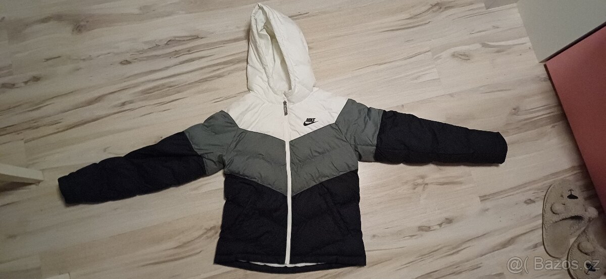 Zánovní zimni bunda Nike, XS-S, 164