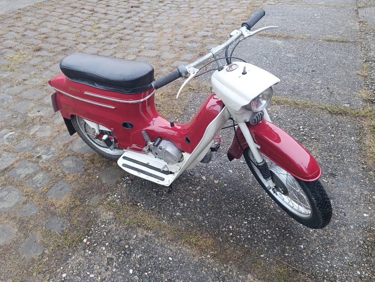 Jawa 20 Pionýr s TP a STK