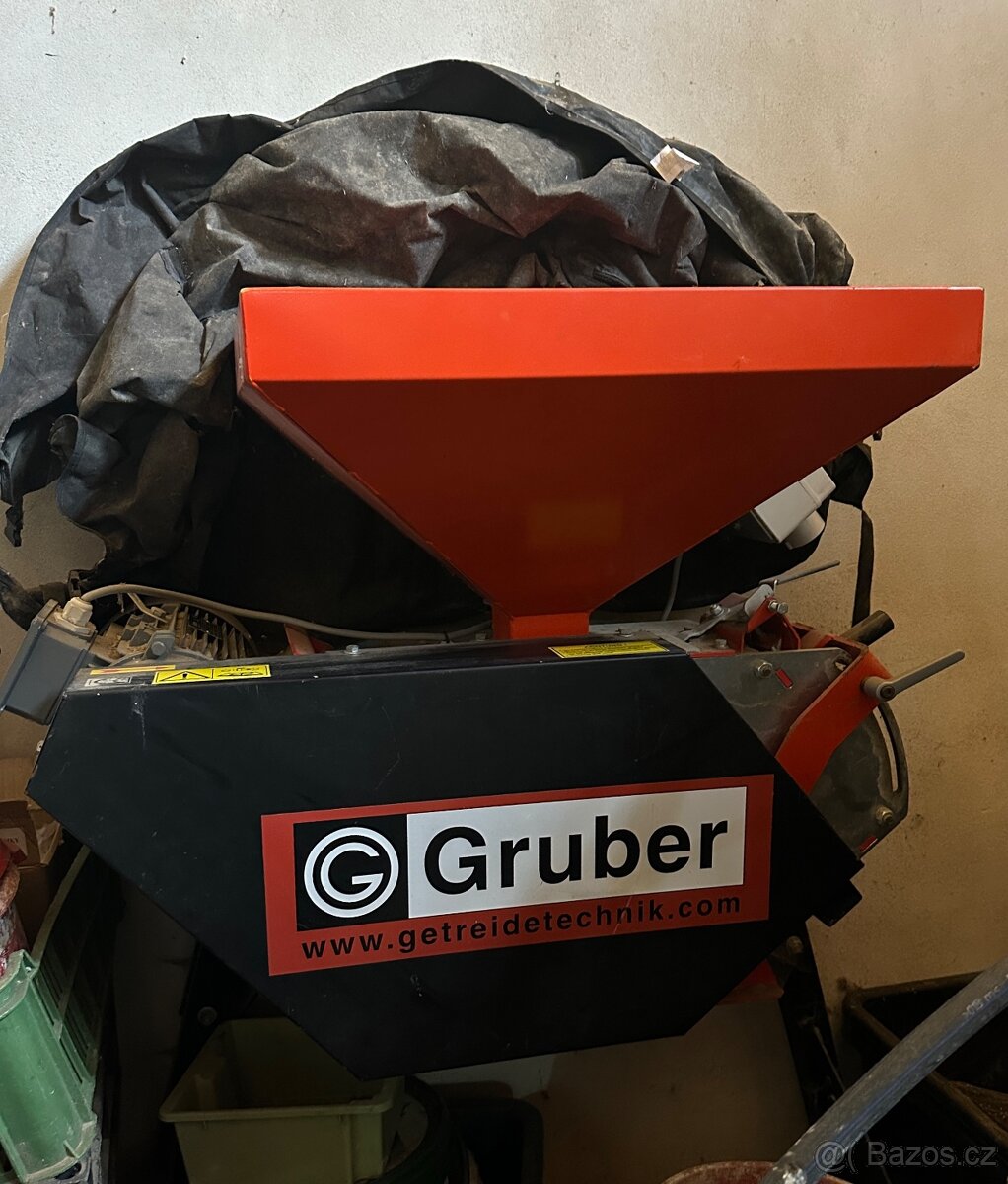 Šrotovník / mačkač obilí Gruber