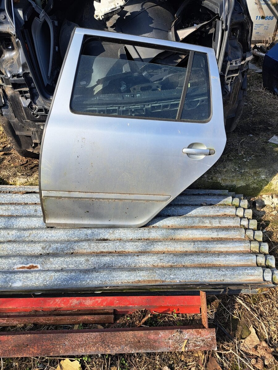 Zadní levé dveře Škoda Octavia II combi