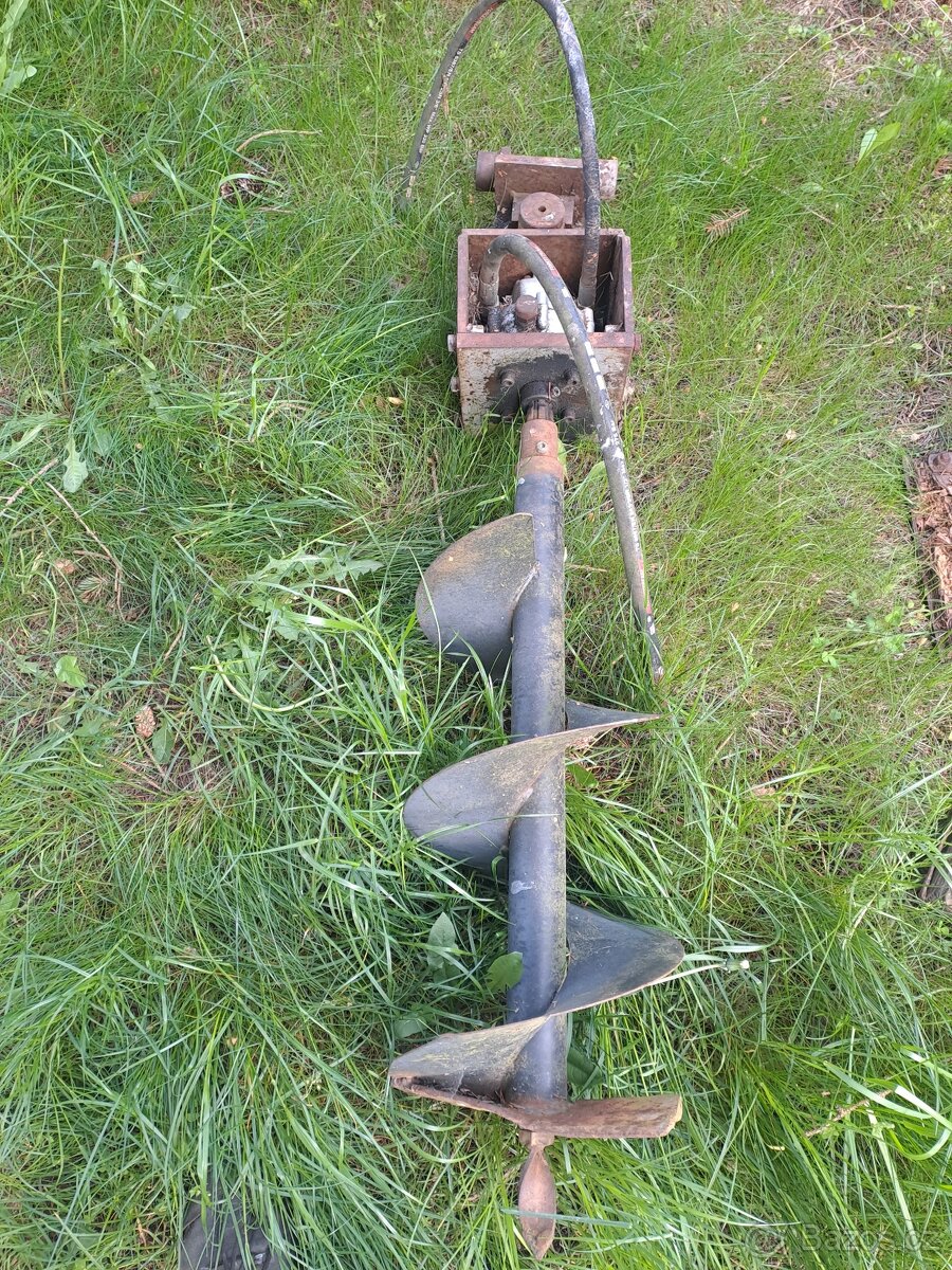 Zemní vrták na bagr na díly nebo na přestavbu