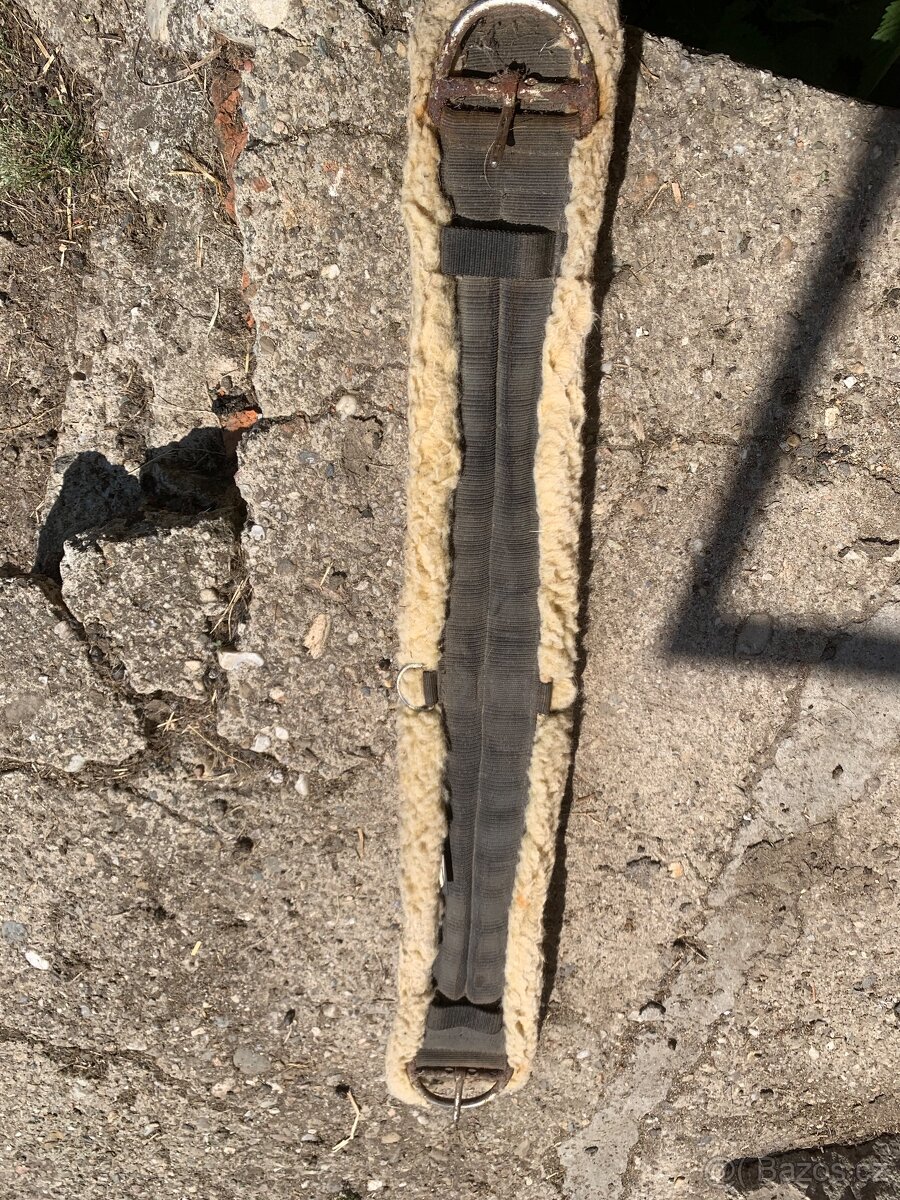 Westernový podbřišník