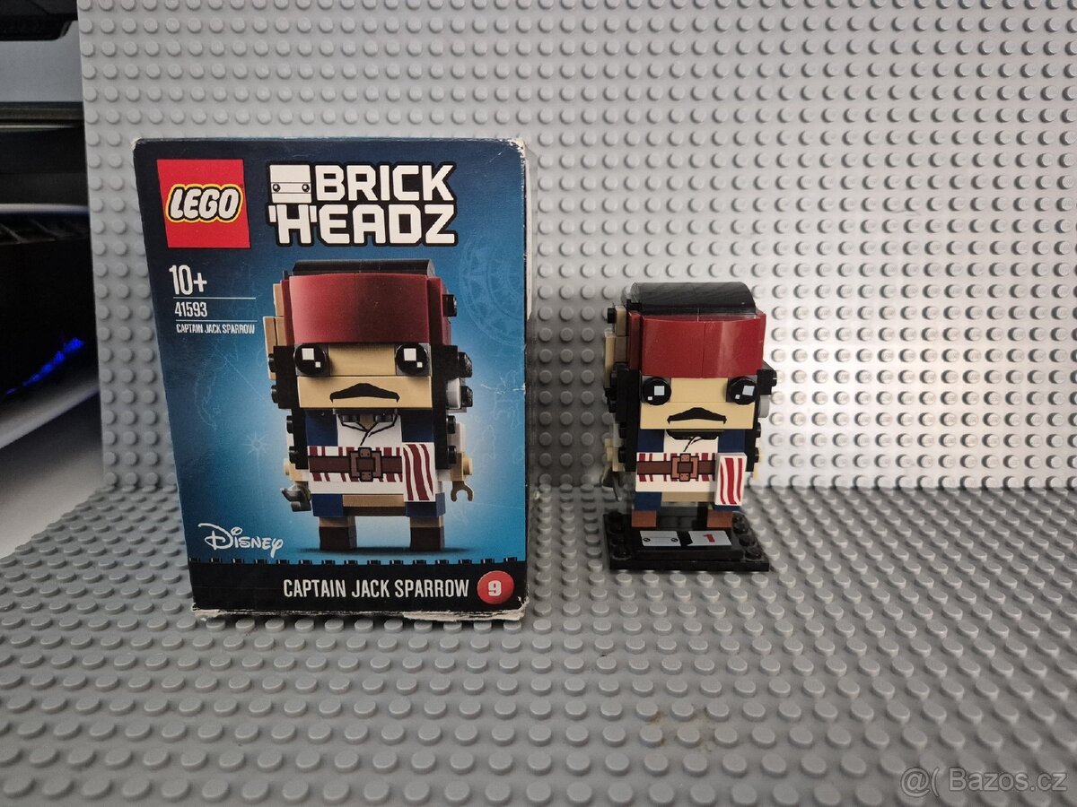 Lego brick head Captain Jack Sparrow