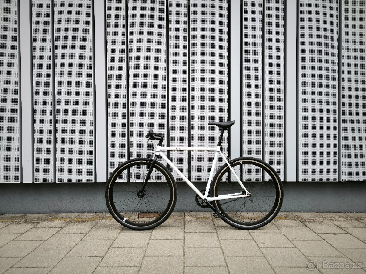 Kolo TRIBE - Singlespeed/Fixie - (54 cm)