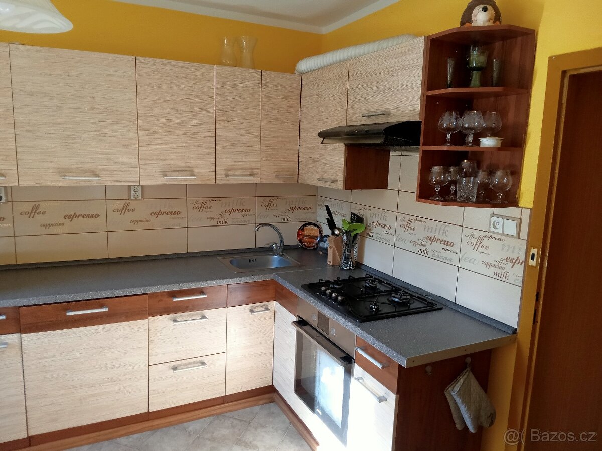 Prodej prostorného bytu 3+1 s balkonem – Havířov – Šumbark,