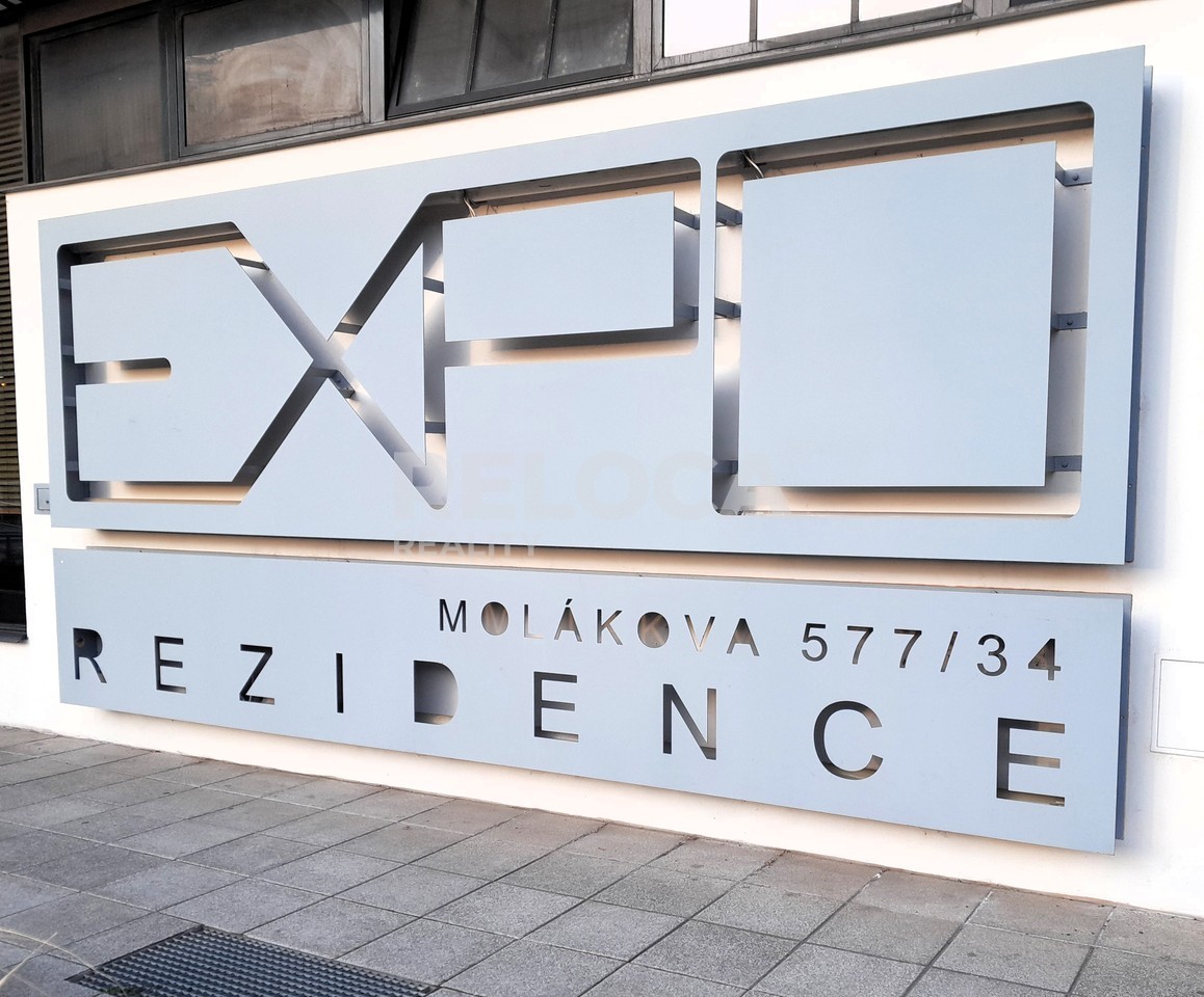 1+KK, 28m2 + terasa 20m2, P8 Karlín, Molákova, rezidence EXP