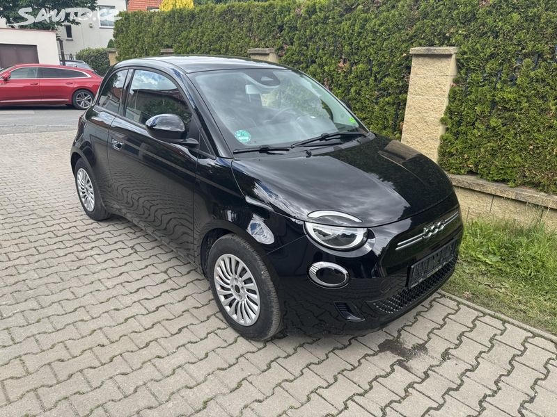 Fiat 500e ICON 70kw-TOP STAV