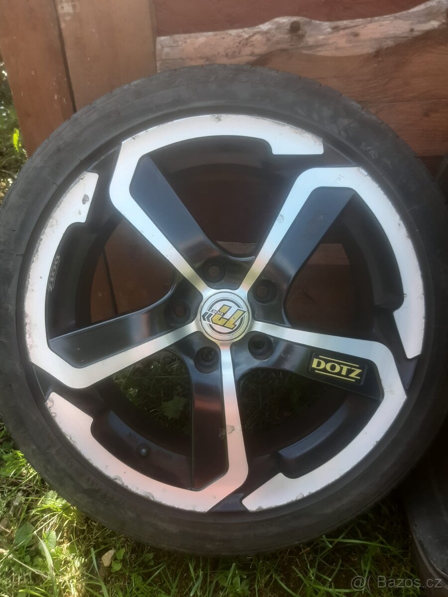 Letní pneu 215 /45 /17