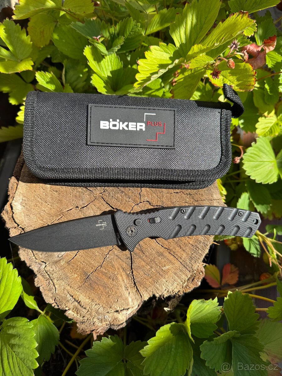 Böker strike large plus D2