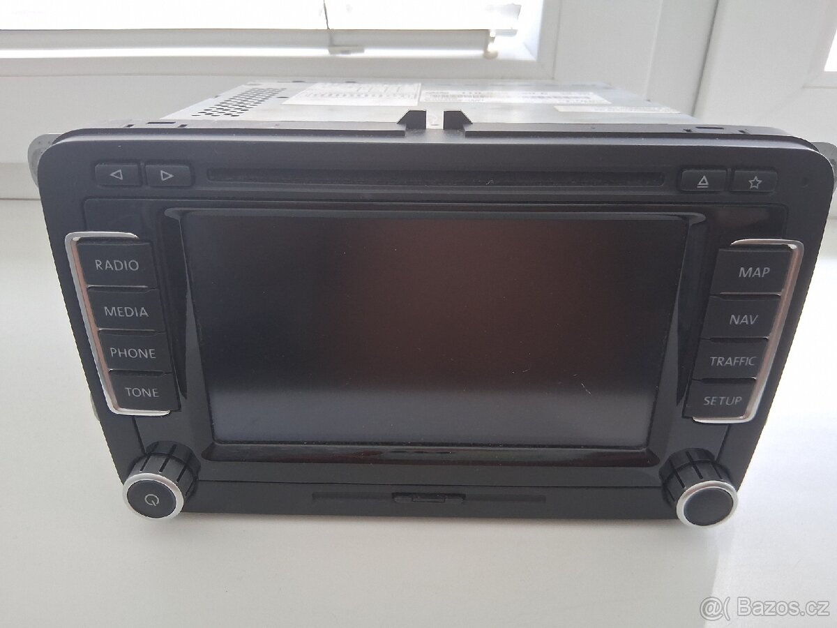 Original navigace VW RNS510 z vozu VW Passat B7 r.v. 2011