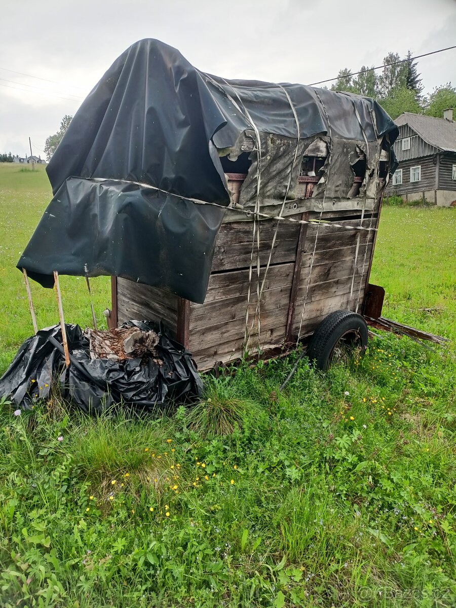 Přepravník na koně, kára na dřevo