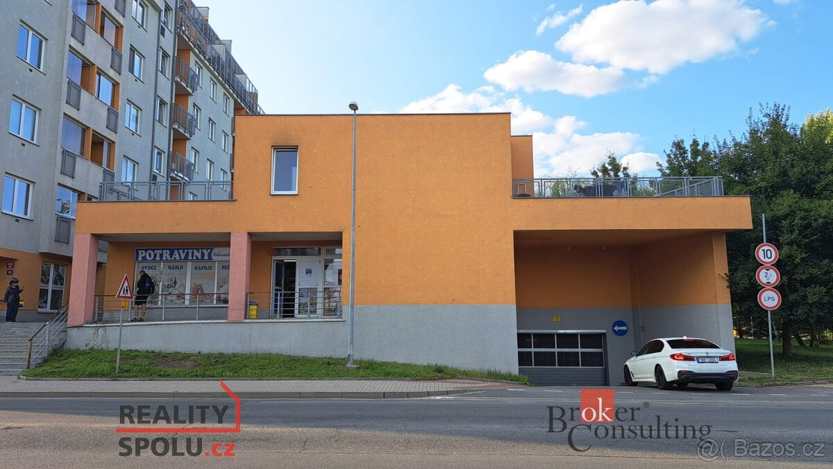 Prodej, ostatní/garážové stání, 13 m2, Dobronická 986/35, Li
