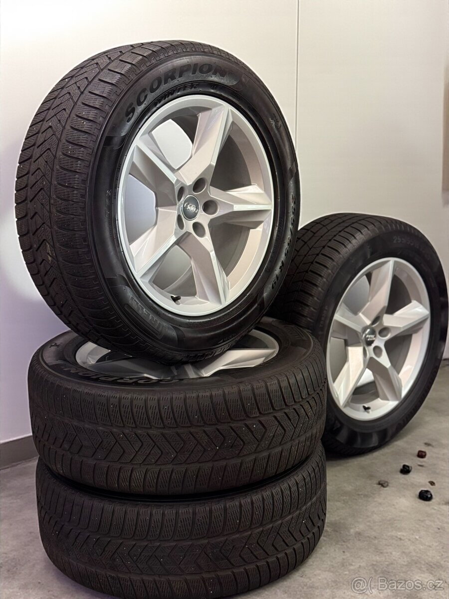 Originální zimní sada 255/55 R19 Audi Q7 SQ7 VW Toureg