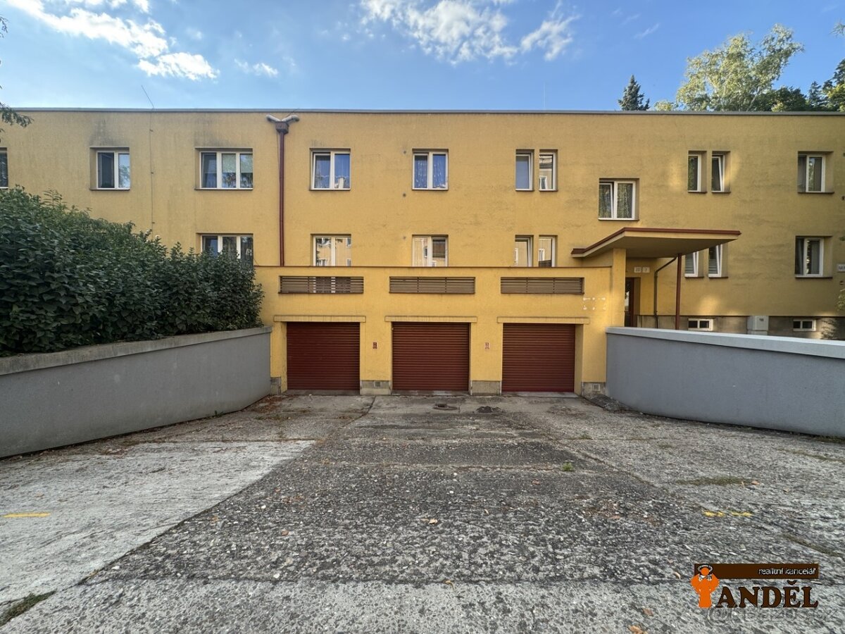 Prodej bytu 3+1 s garáží a zahrádkou , os.vl., Havířov Město