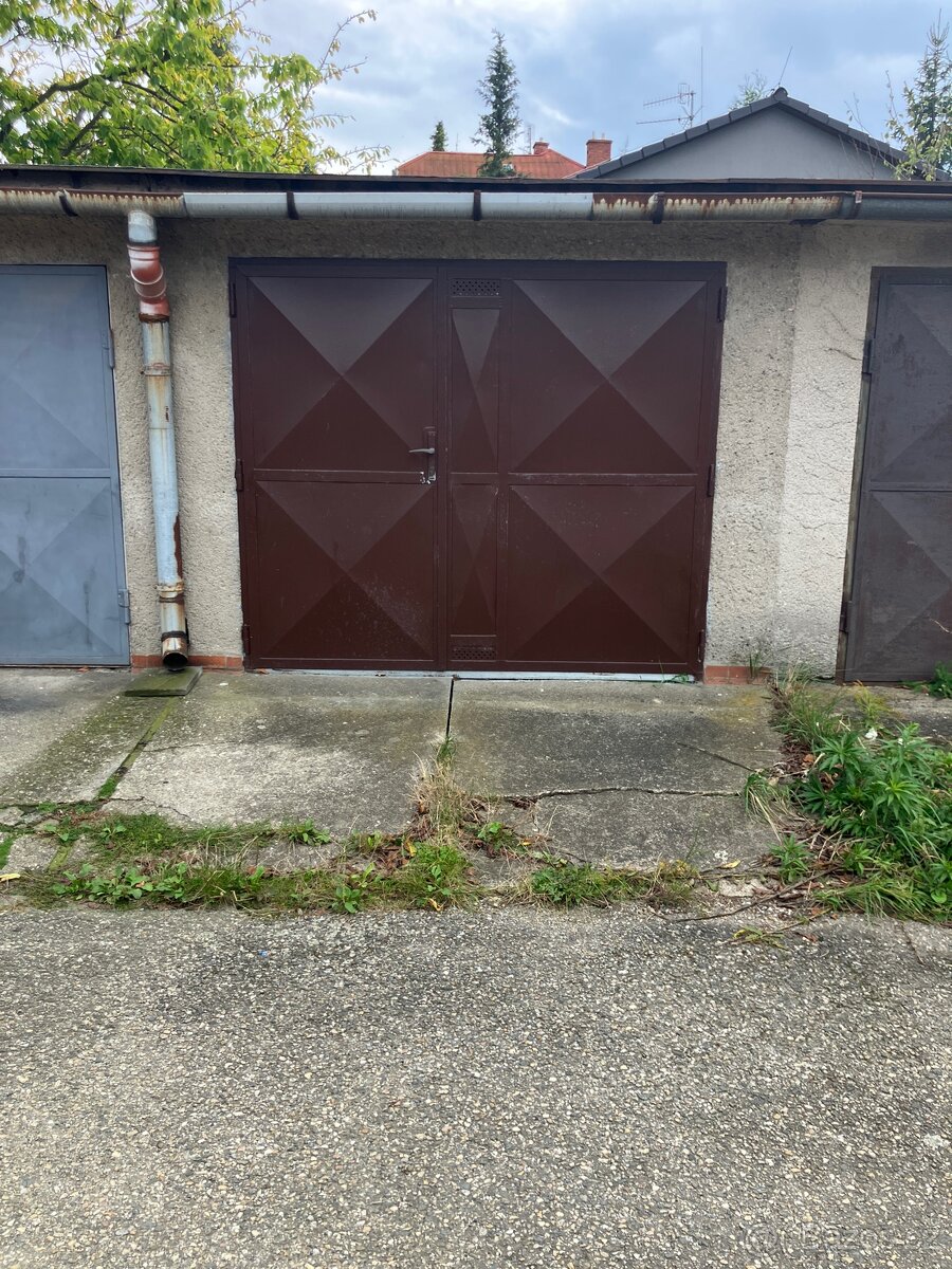 Garáž - Arbesova Olomouc