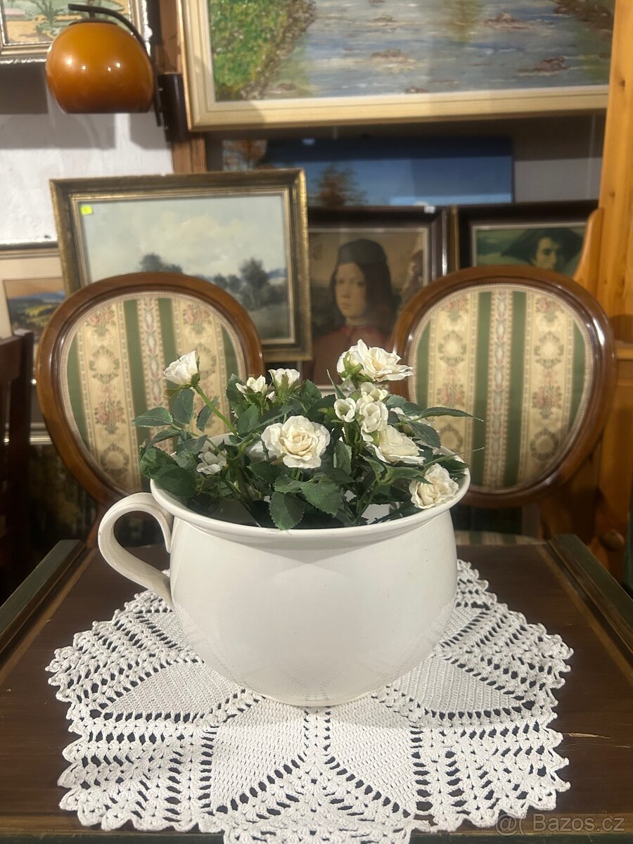 Keramický starožitný nočník