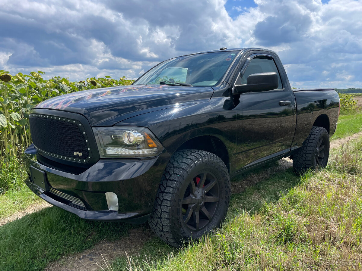 Dodge Ram 5.7 HEMI 4x4 8stup převodovka