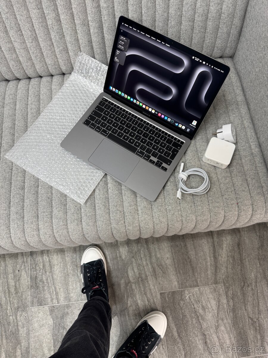 Apple MacBook Air 13” (2020) retina i3, 8 GB RAM, 512 GB