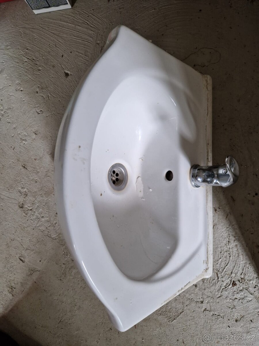 Umyvadlo + baterie + sifon