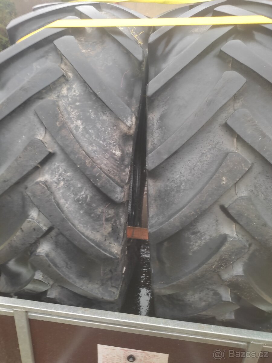 PNEU NA TRAKTOR 480-70 R30