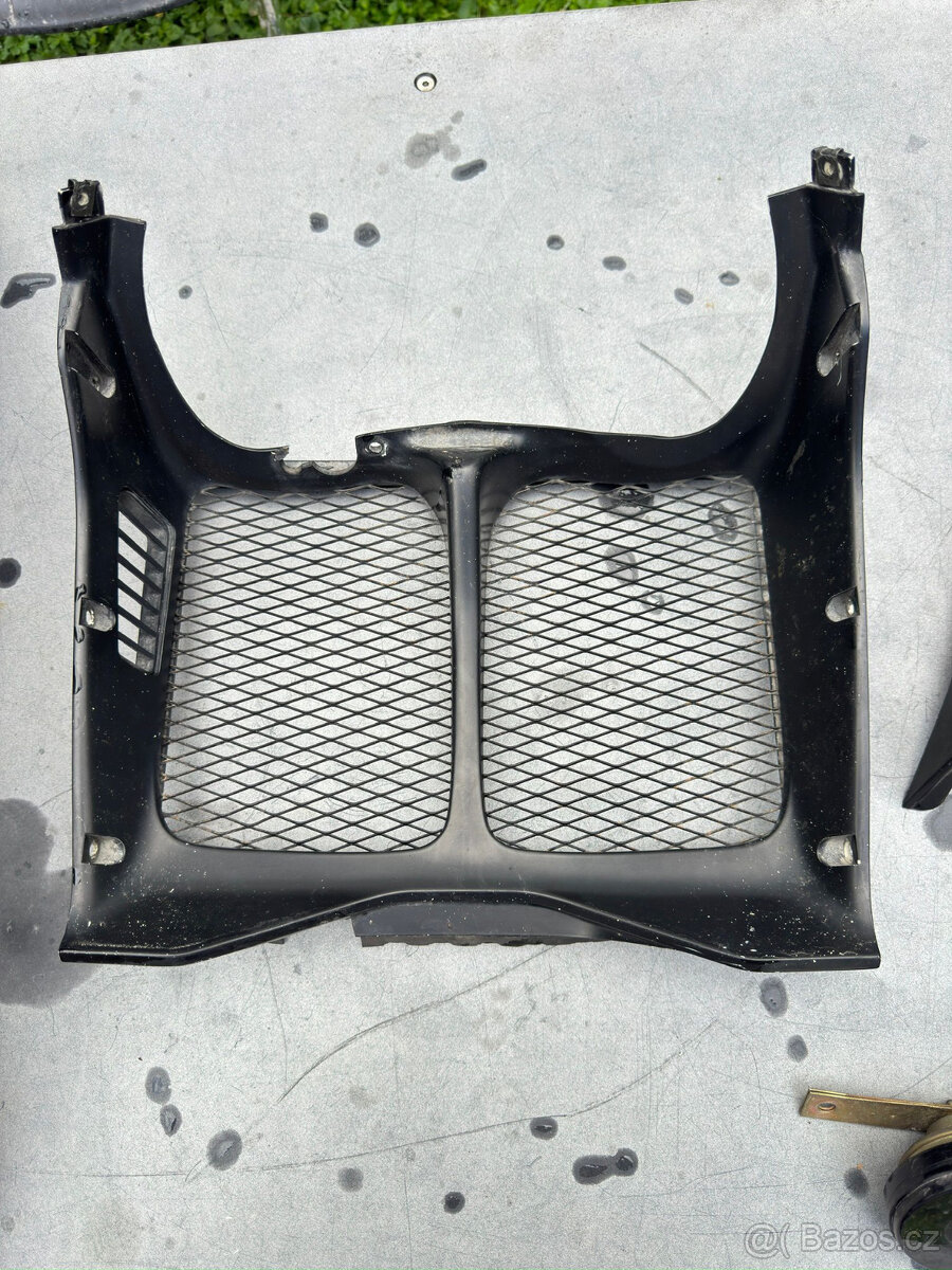 Kryt chladiče BMW K1100 RS