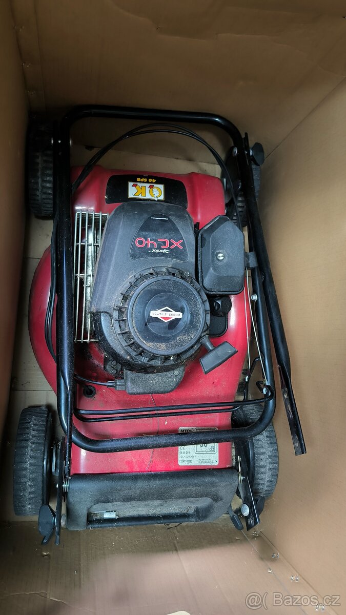 Briggs-Stratton sekačka na trávu