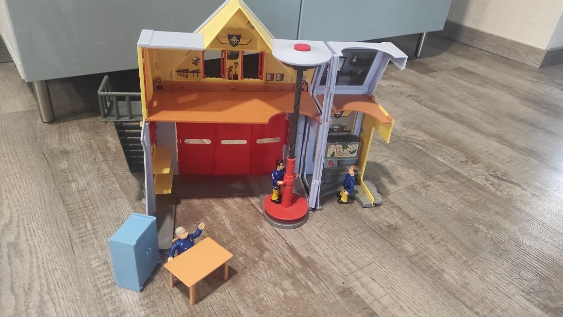 Stanice Hasič Sam garáž