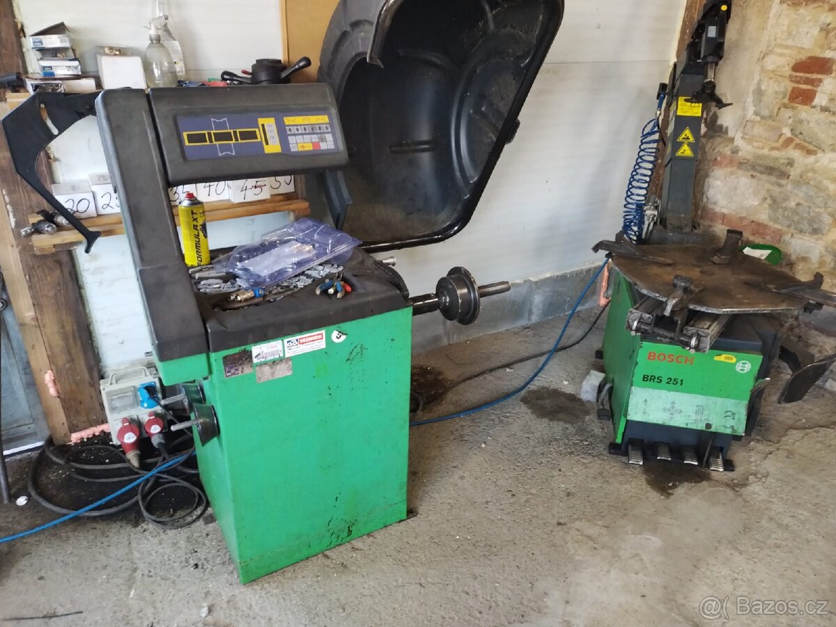 Automatická zouvačka a vyvažovačka pneumatik Bosch