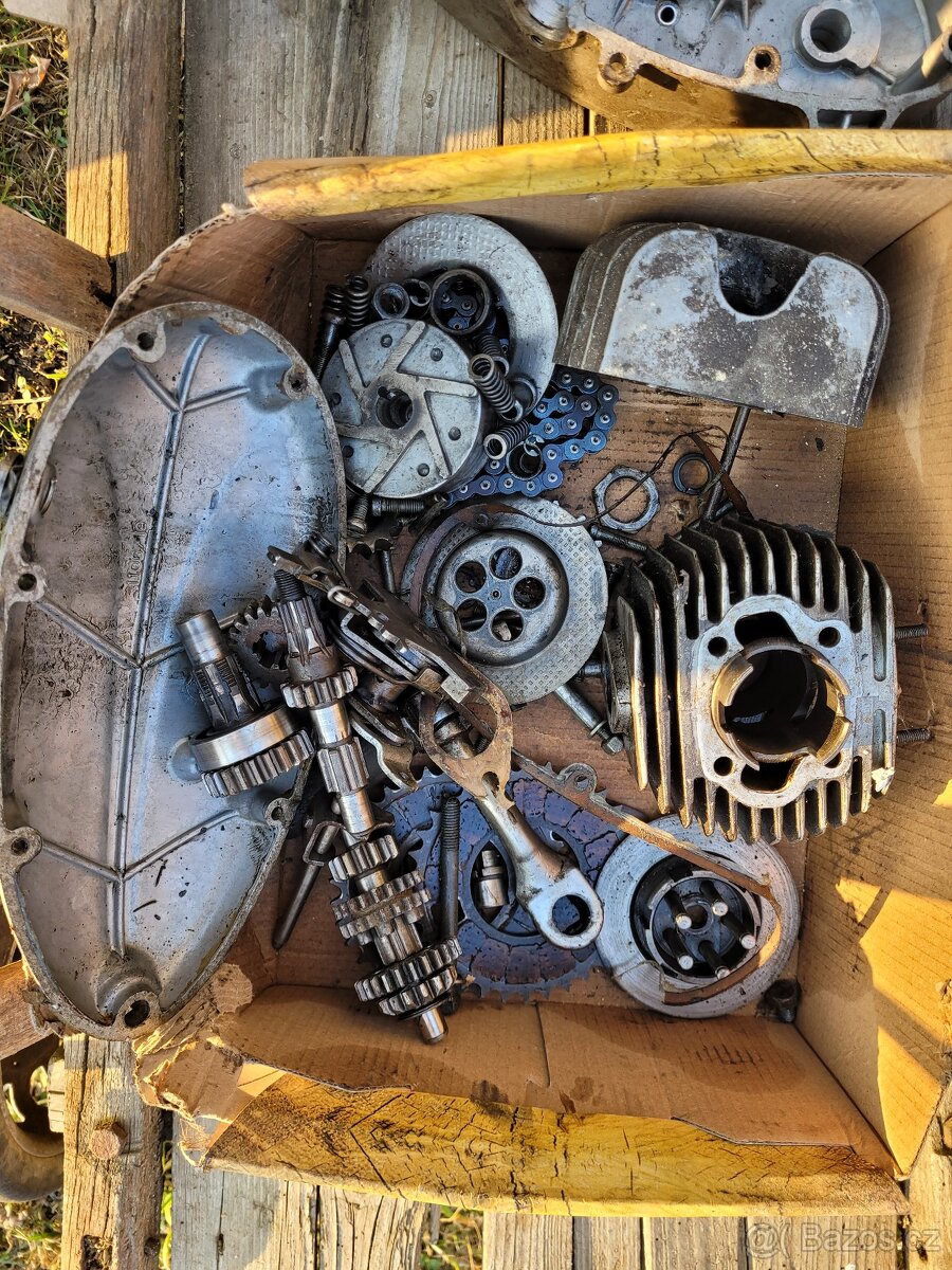 Motor jawa 50 20 21 23 pionyr mustang