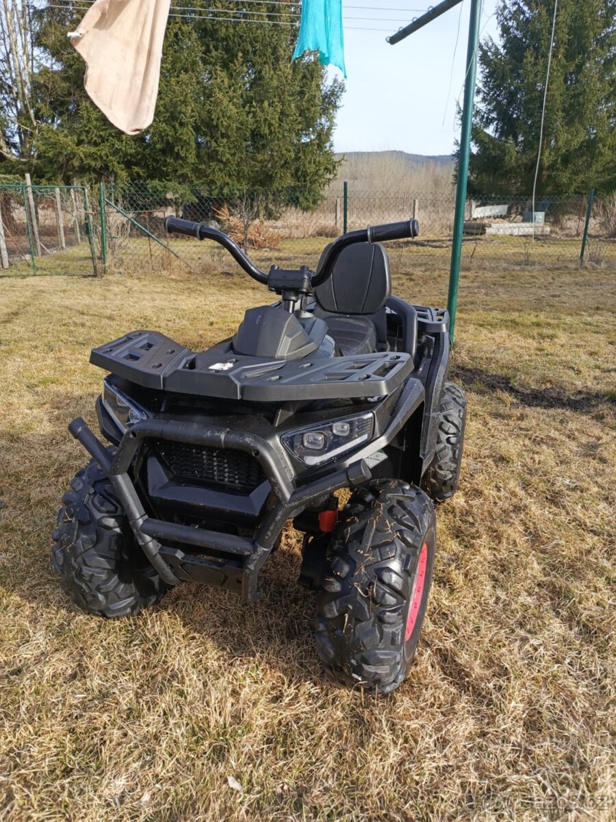 Dětská čtyřkolka 4x4